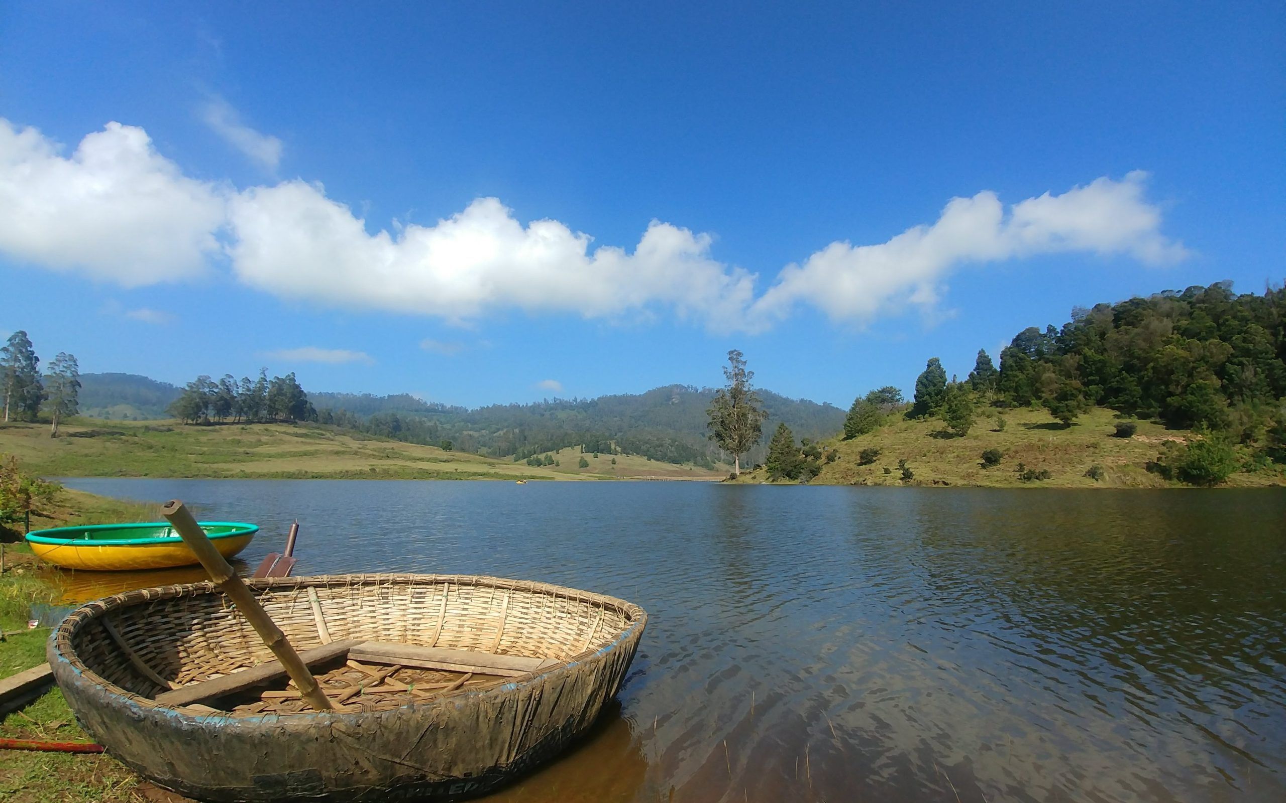 Kodaikanal Tours & Guides 40 Kodaikanal Tours & Guides Boating in Mannavanur lake 3 scaled 71ce390a